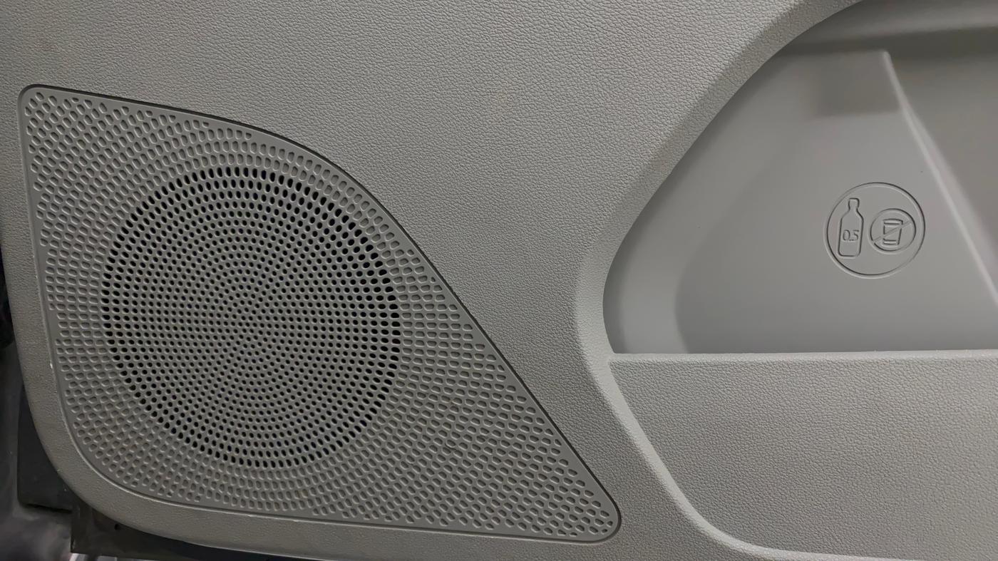 2016 Tata Tiago XZ PETROL, Petrol, Manual, 86,517 km, Speaker