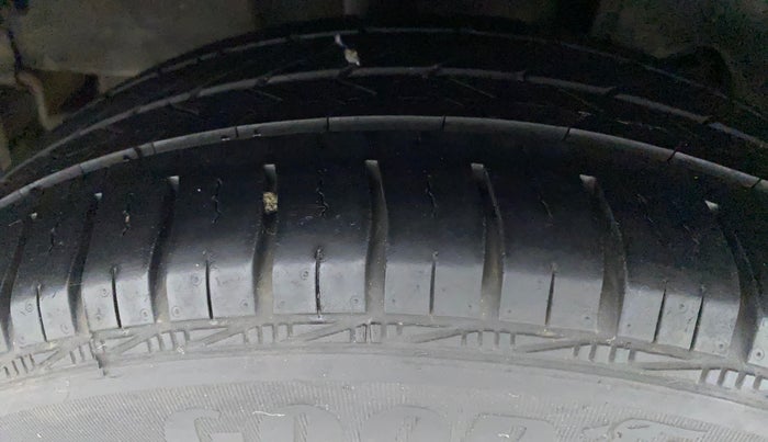 2016 Tata Tiago XZ PETROL, Petrol, Manual, 86,517 km, Right Rear Tyre Tread
