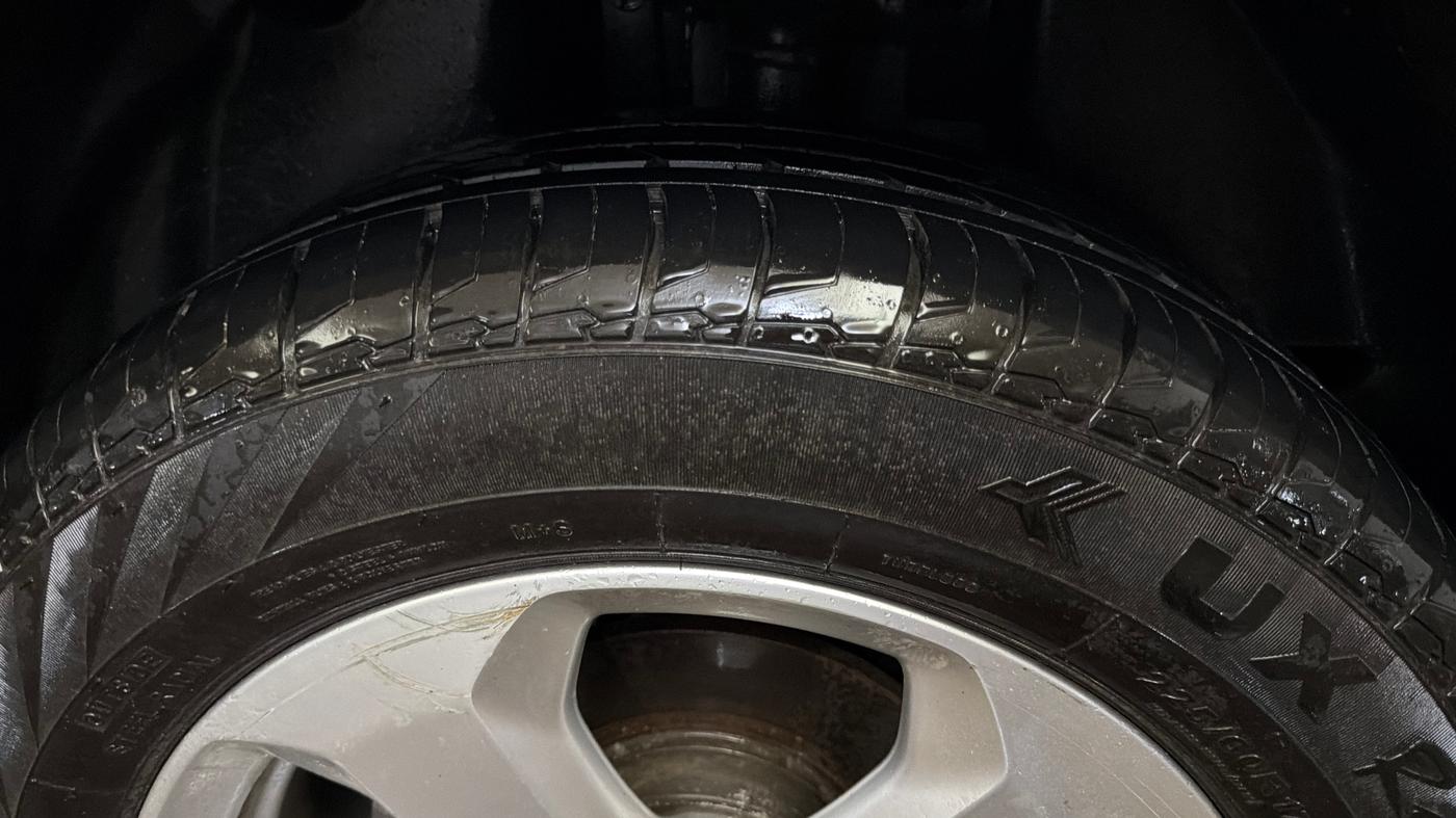 2017 Jeep Compass LIMITED 1.4 PETROL AT, Petrol, Automatic, 89,526 km, Left Rear Tyre Tread