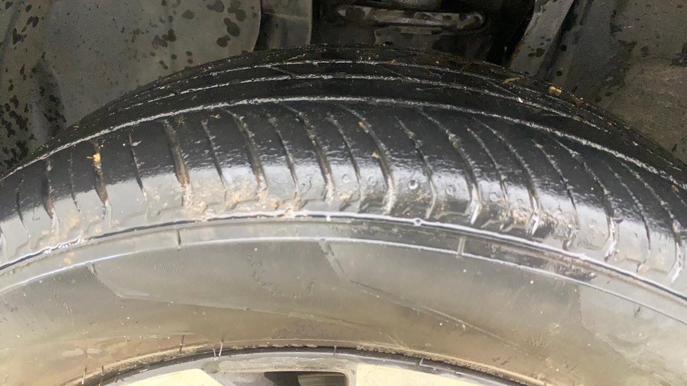 2021 Nissan MAGNITE XV PREMIUM, Petrol, Manual, 18,682 km, Left Front Tyre Tread