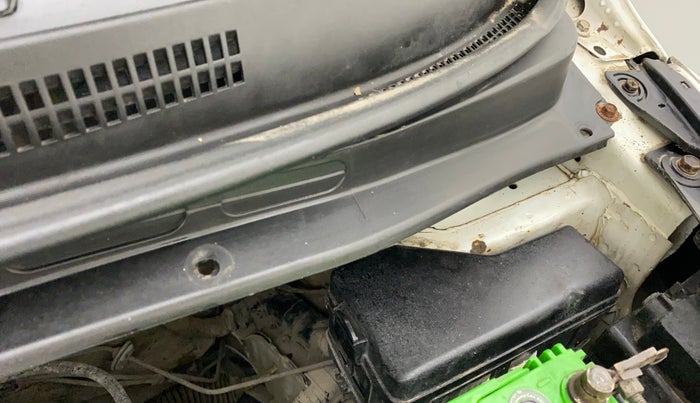 2012 Hyundai i10 SPORTZ 1.2, Petrol, Manual, 51,210 km, Bonnet (hood) - Cowl vent panel has minor damage