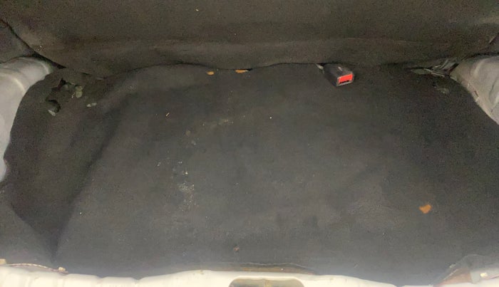 2014 Hyundai Eon MAGNA +, Petrol, Manual, 40,419 km, Boot Inside