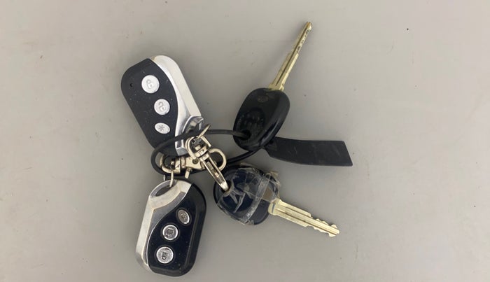 2014 Hyundai Eon MAGNA +, Petrol, Manual, 40,419 km, Key Close Up