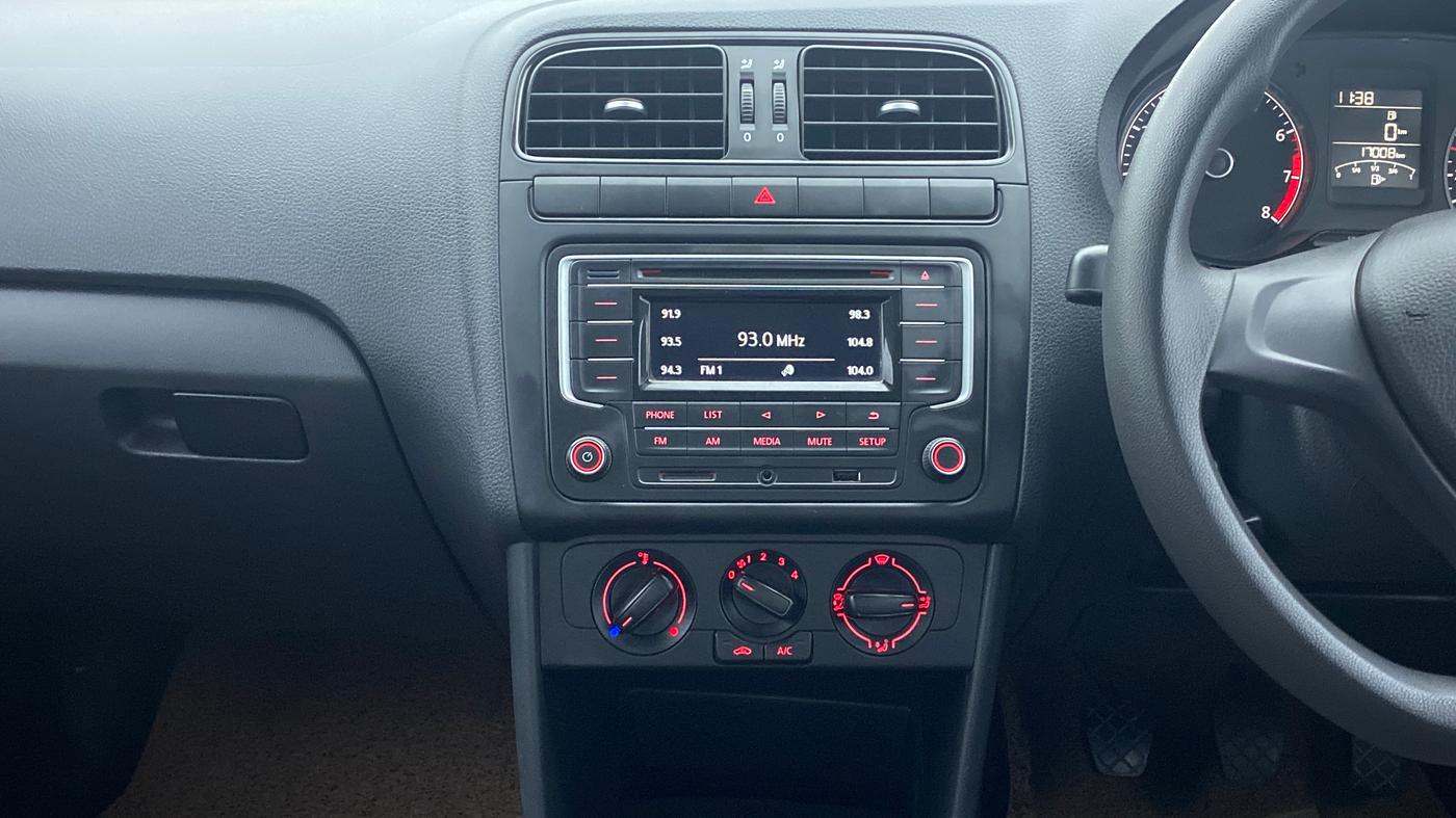 2018 Volkswagen Ameo COMFORTLINE 1.0, Petrol, Manual, 16,831 km, Air Conditioner