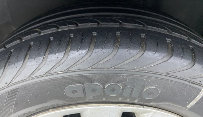 2018 Volkswagen Ameo COMFORTLINE 1.0, Petrol, Manual, 16,831 km, Left Rear Tyre Tread
