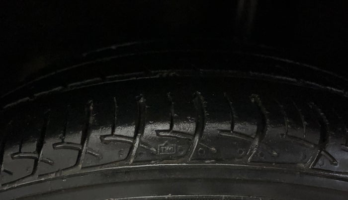 2017 Maruti Baleno DELTA PETROL 1.2, Petrol, Manual, 88,935 km, Left Rear Tyre Tread