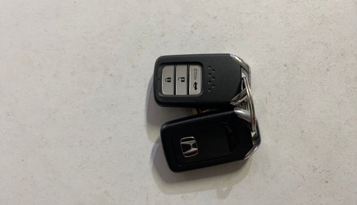 2022 Honda Amaze 1.2L I-VTEC VX CVT, Petrol, Automatic, 24,709 km, Key Close Up