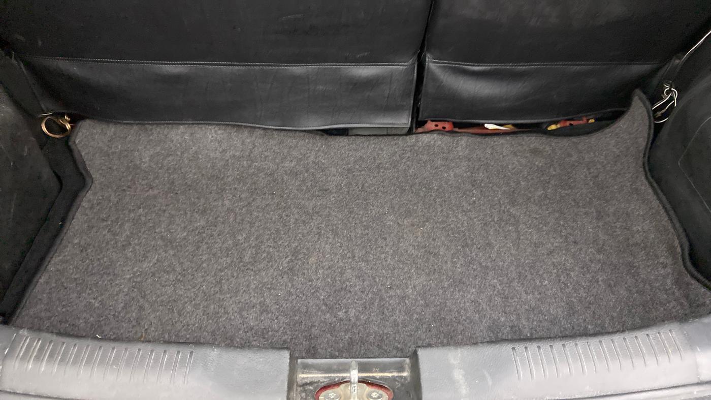 2017 Maruti IGNIS ZETA 1.3 AMT DUAL TONE, Diesel, Automatic, 81,408 km, Boot Inside