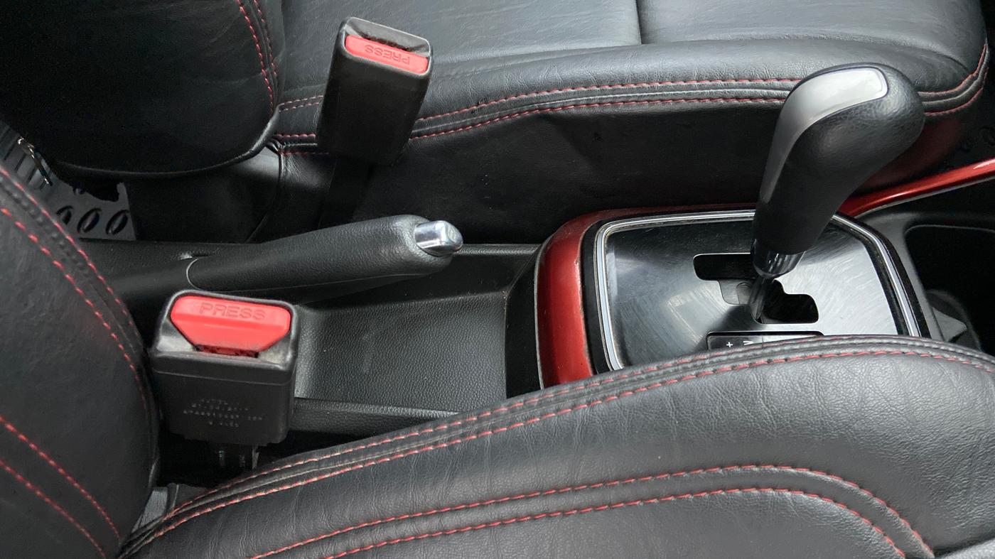 2017 Maruti IGNIS ZETA 1.3 AMT DUAL TONE, Diesel, Automatic, 81,408 km, Gear Lever