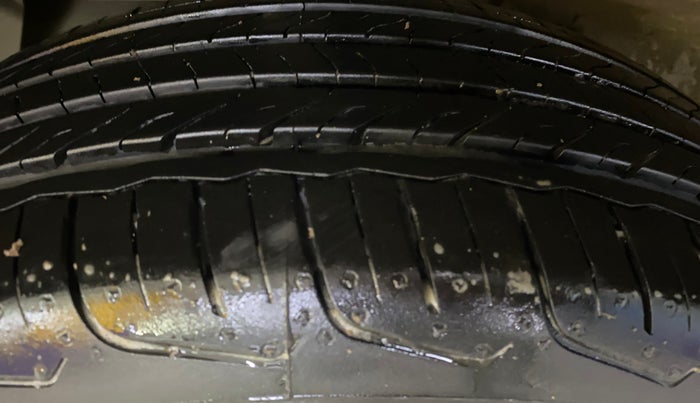 2025 Tata NEXON SMART PLUS S 1.2 REVOTRON, Petrol, Manual, 6,428 km, Right Rear Tyre Tread