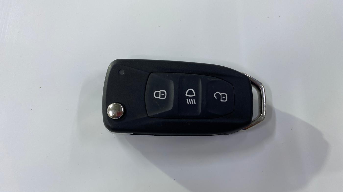 2025 Tata NEXON SMART PLUS S 1.2 REVOTRON, Petrol, Manual, 6,428 km, Key Close Up