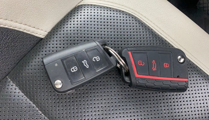 2021 Volkswagen TAIGUN TOPLINE 1.0 TSI AT, Petrol, Automatic, 41,708 km, Key Close Up