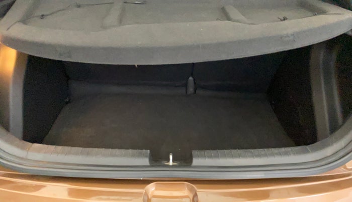 2015 Hyundai i20 Active 1.2 SX, Petrol, Manual, 99,915 km, Boot Inside