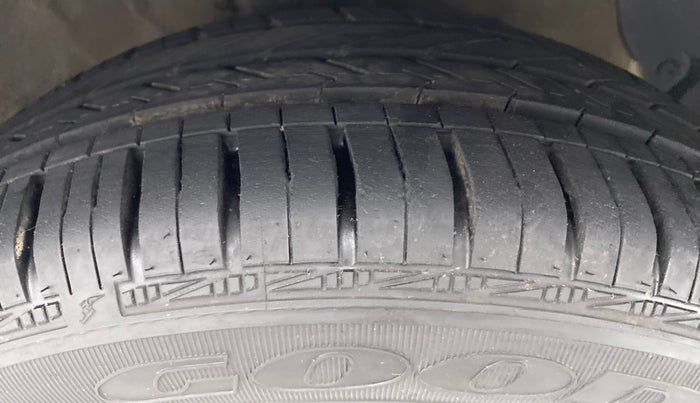 2017 Hyundai Grand i10 SPORTZ (O) 1.2 AT VTVT, Petrol, Automatic, 78,100 km, Right Front Tyre Tread