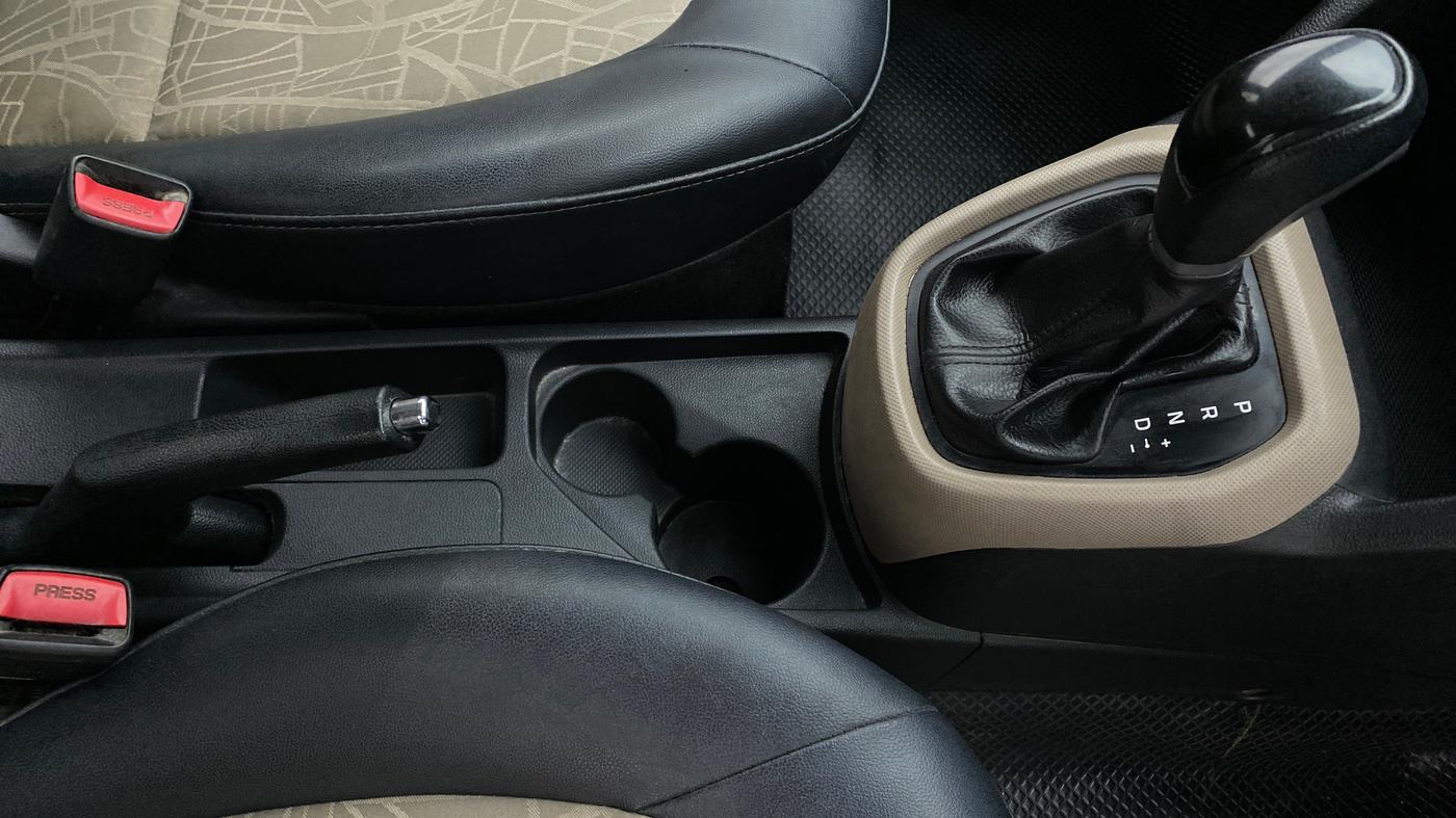 2017 Hyundai Grand i10 SPORTZ (O) 1.2 AT VTVT, Petrol, Automatic, 78,100 km, Gear Lever