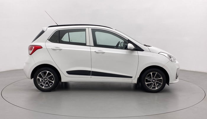 2017 Hyundai Grand i10 SPORTZ (O) 1.2 AT VTVT, Petrol, Automatic, 78,100 km, Right Side View