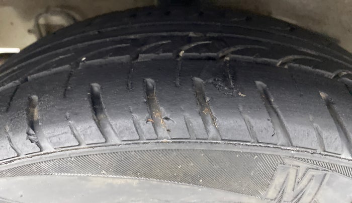 2017 Hyundai Grand i10 SPORTZ (O) 1.2 AT VTVT, Petrol, Automatic, 78,100 km, Right Rear Tyre Tread
