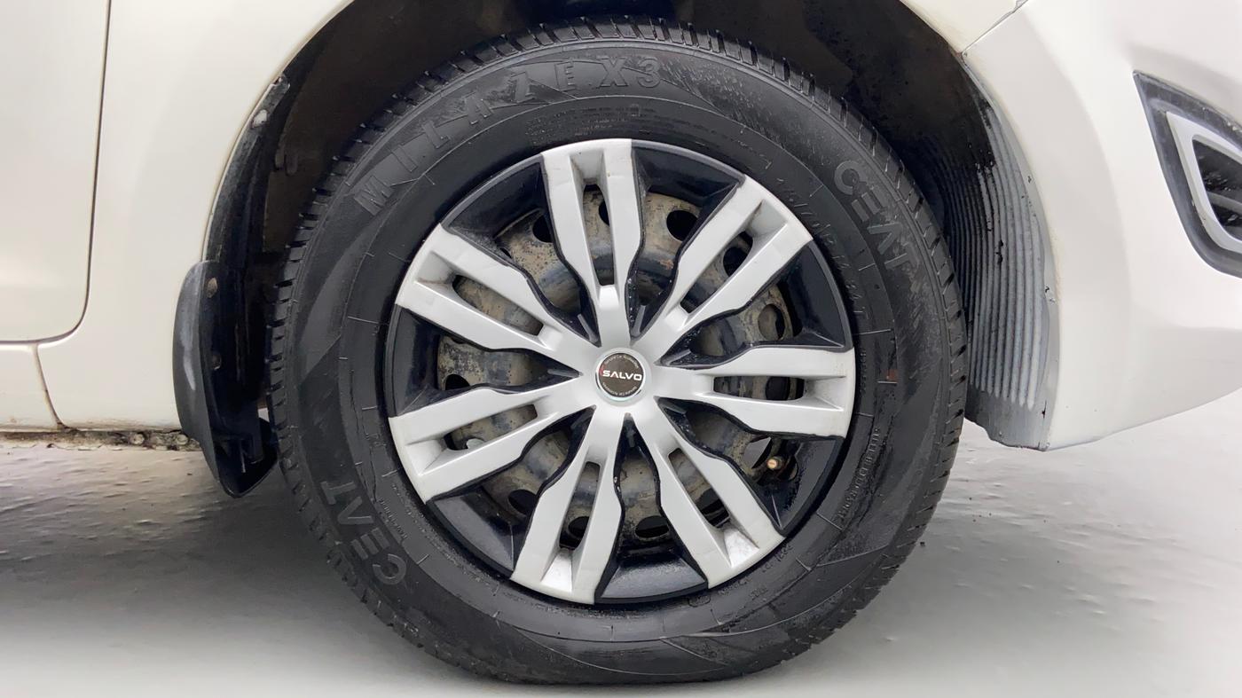 2013 Hyundai i20 MAGNA O 1.4 CRDI, Diesel, Manual, 71,348 km, Right Front Wheel