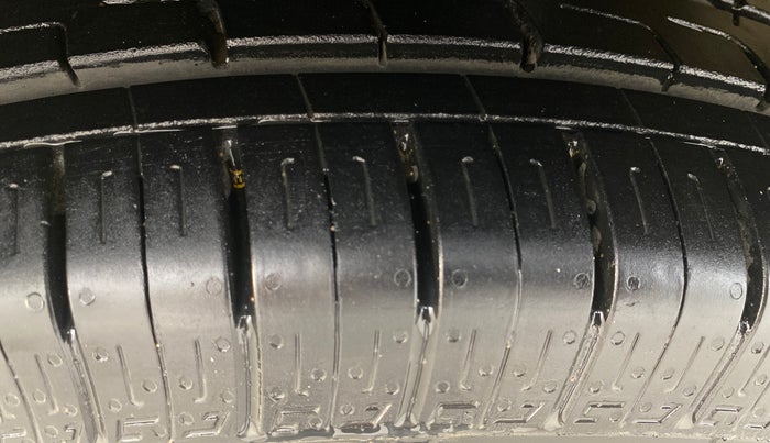 2019 Maruti Baleno DELTA PETROL 1.2, Petrol, Manual, 53,368 km, Left Front Tyre Tread