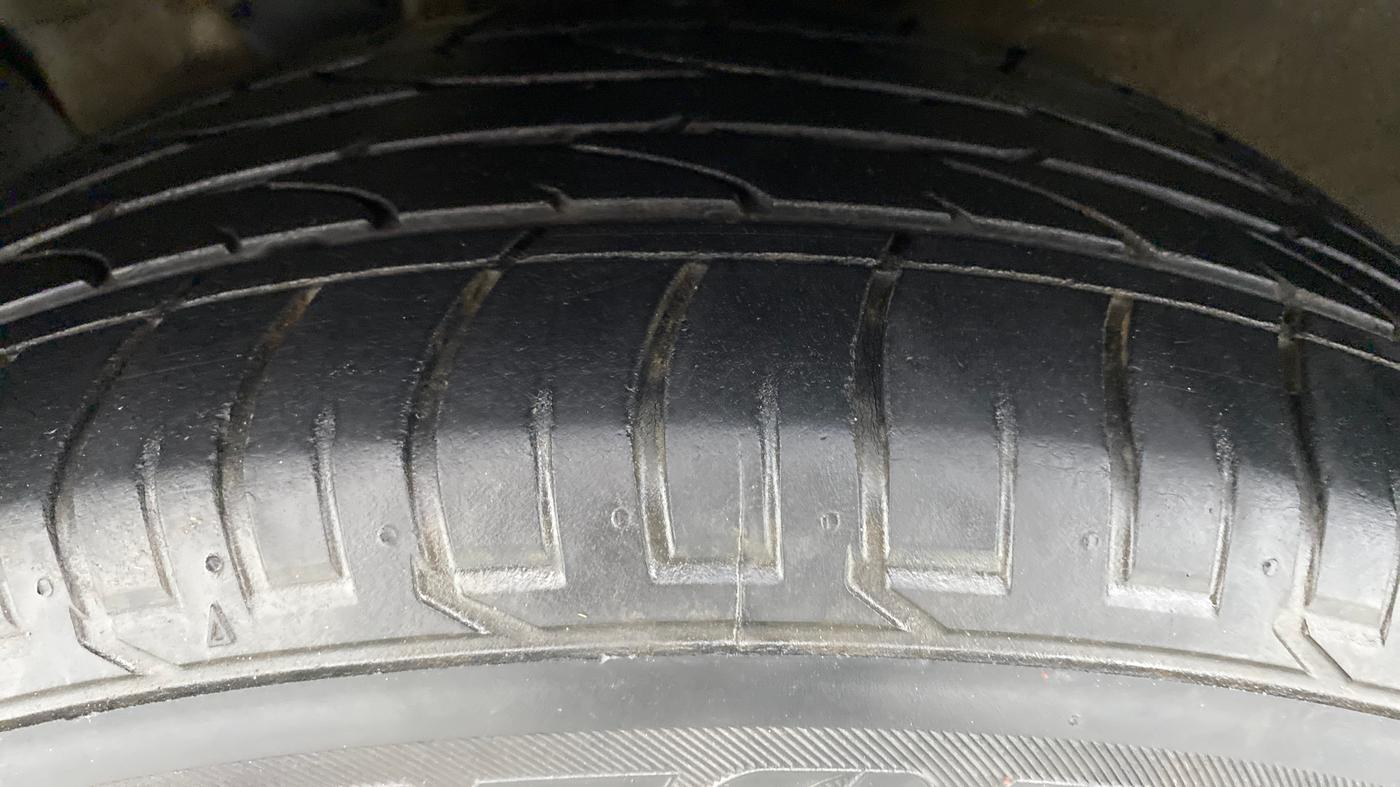 2018 Hyundai Creta 1.6 SX PLUS PETROL, Petrol, Manual, 31,594 km, Left Front Tyre Tread