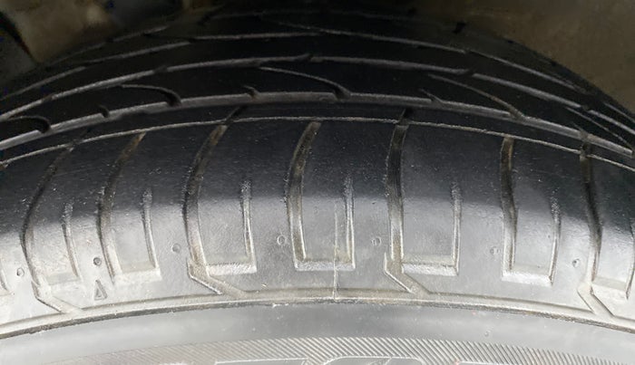 2018 Hyundai Creta 1.6 SX PLUS PETROL, Petrol, Manual, 31,594 km, Left Front Tyre Tread