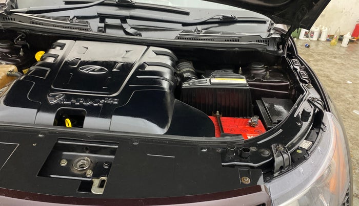 2014 Mahindra XUV500 W8, Diesel, Manual, 1,49,534 km, Engine View - Left