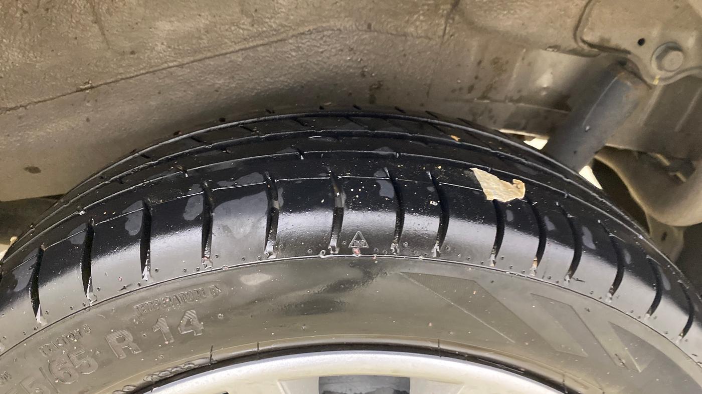 2017 Maruti Wagon R 1.0 VXI AMT, Petrol, Automatic, 83,483 km, Left Rear Tyre Tread