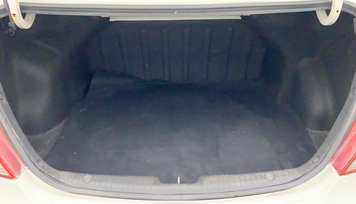 2014 Hyundai Verna FLUIDIC 1.6 VTVT SX AT, Petrol, Automatic, 43,677 km, Boot Inside