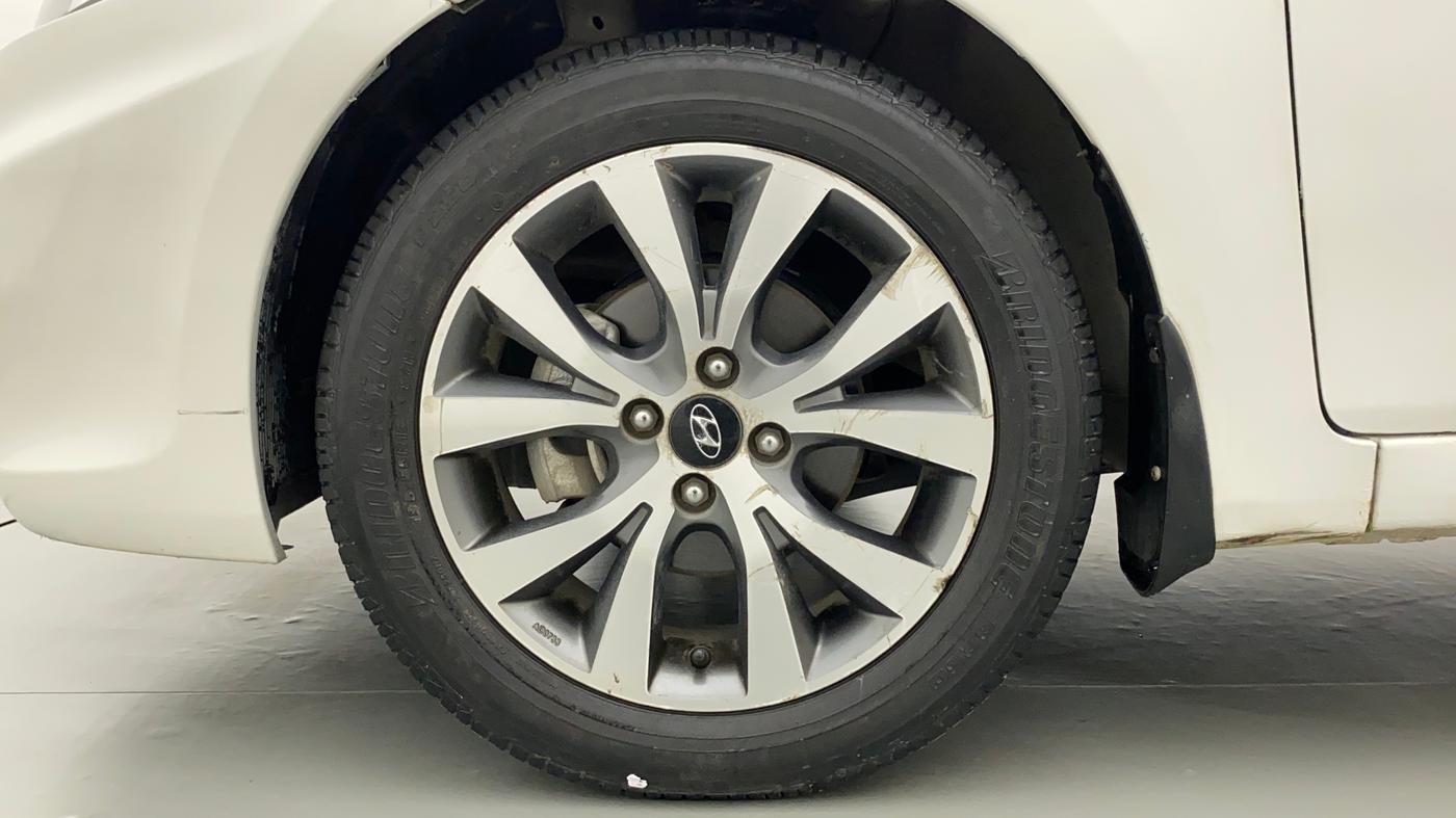 2014 Hyundai Verna FLUIDIC 1.6 VTVT SX AT, Petrol, Automatic, 43,677 km, Left Front Wheel