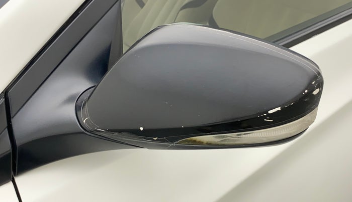 2014 Hyundai Verna FLUIDIC 1.6 VTVT SX AT, Petrol, Automatic, 43,677 km, Left rear-view mirror - Indicator light has minor damage
