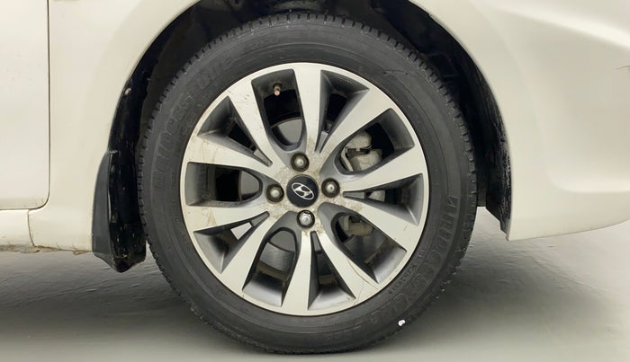 2014 Hyundai Verna FLUIDIC 1.6 VTVT SX AT, Petrol, Automatic, 43,677 km, Right Front Wheel