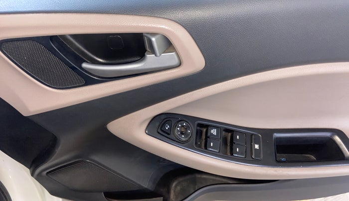 2019 Hyundai Elite i20 SPORTZ PLUS 1.2, Petrol, Manual, 54,982 km, Driver Side Door Panels Control