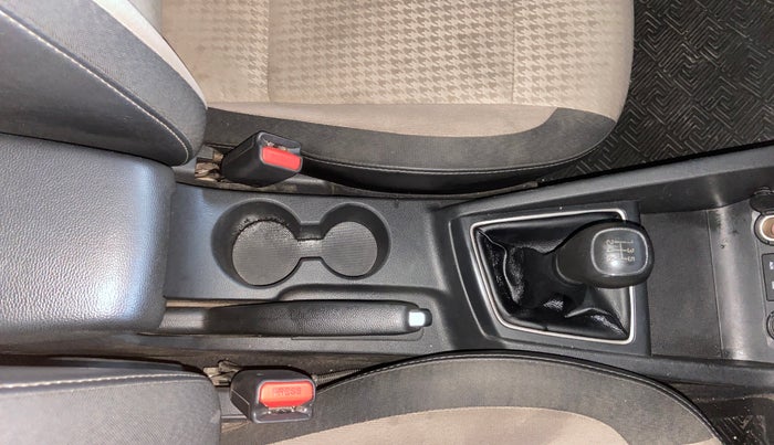 2019 Hyundai Elite i20 SPORTZ PLUS 1.2, Petrol, Manual, 54,982 km, Gear Lever