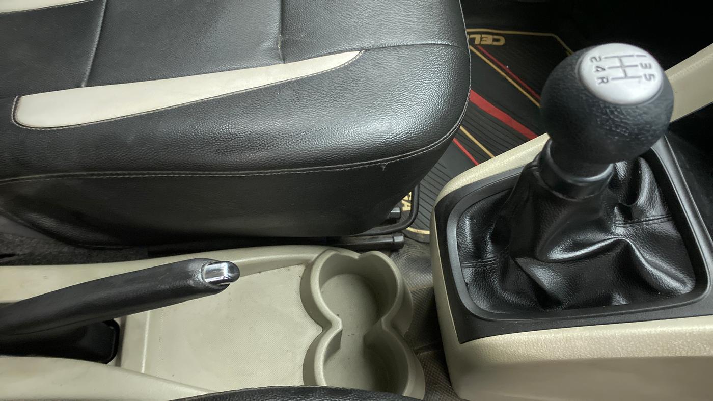 2015 Maruti Celerio VXI CNG, CNG, Manual, 83,562 km, Gear Lever