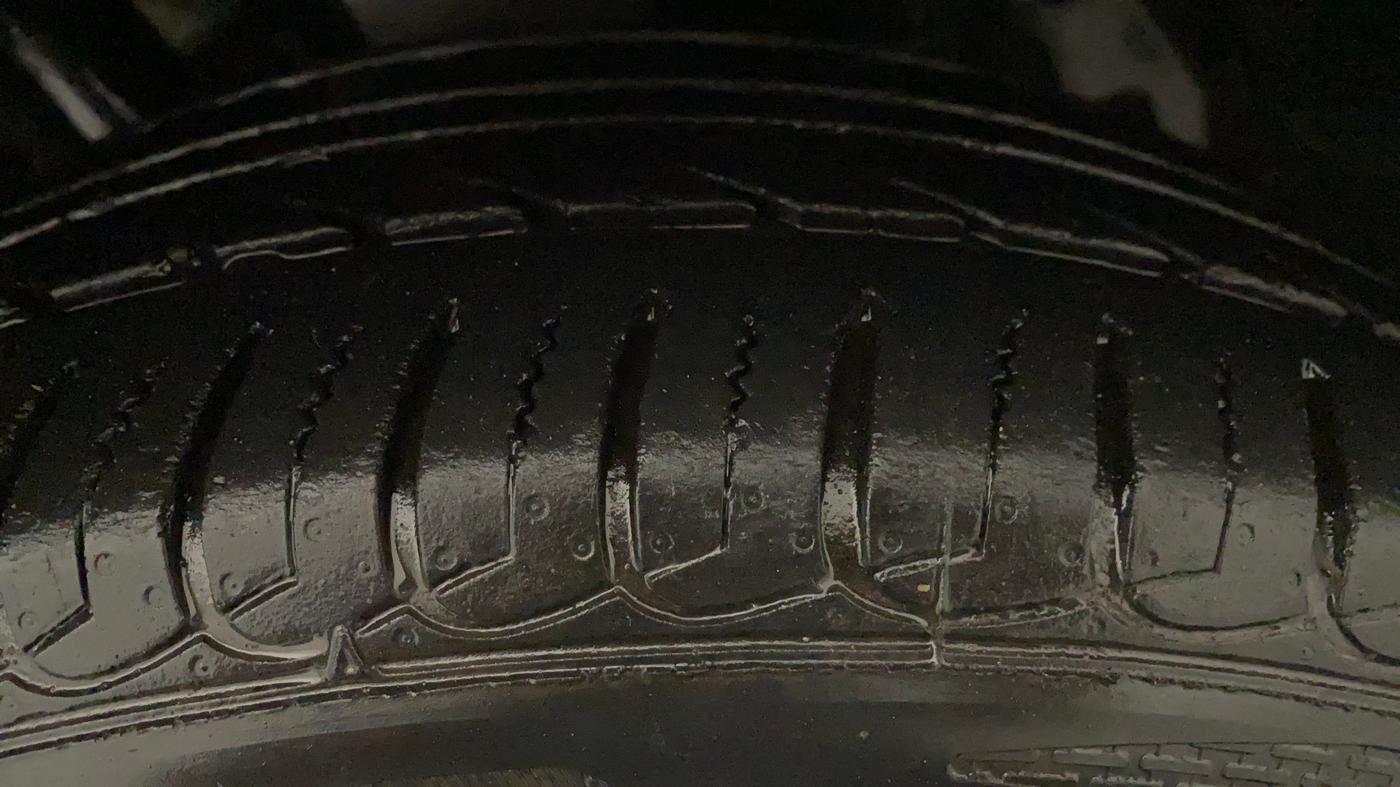 2019 Ford Ecosport TITANIUM + 1.5L PETROL AT, Petrol, Automatic, 27,910 km, Left Rear Tyre Tread