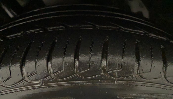 2019 Ford Ecosport TITANIUM + 1.5L PETROL AT, Petrol, Automatic, 27,910 km, Left Rear Tyre Tread