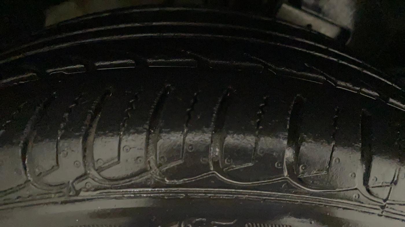2019 Ford Ecosport TITANIUM + 1.5L PETROL AT, Petrol, Automatic, 27,910 km, Right Rear Tyre Tread