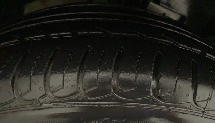 2019 Ford Ecosport TITANIUM + 1.5L PETROL AT, Petrol, Automatic, 27,910 km, Right Rear Tyre Tread