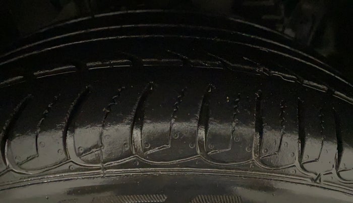2019 Ford Ecosport TITANIUM + 1.5L PETROL AT, Petrol, Automatic, 27,910 km, Right Front Tyre Tread
