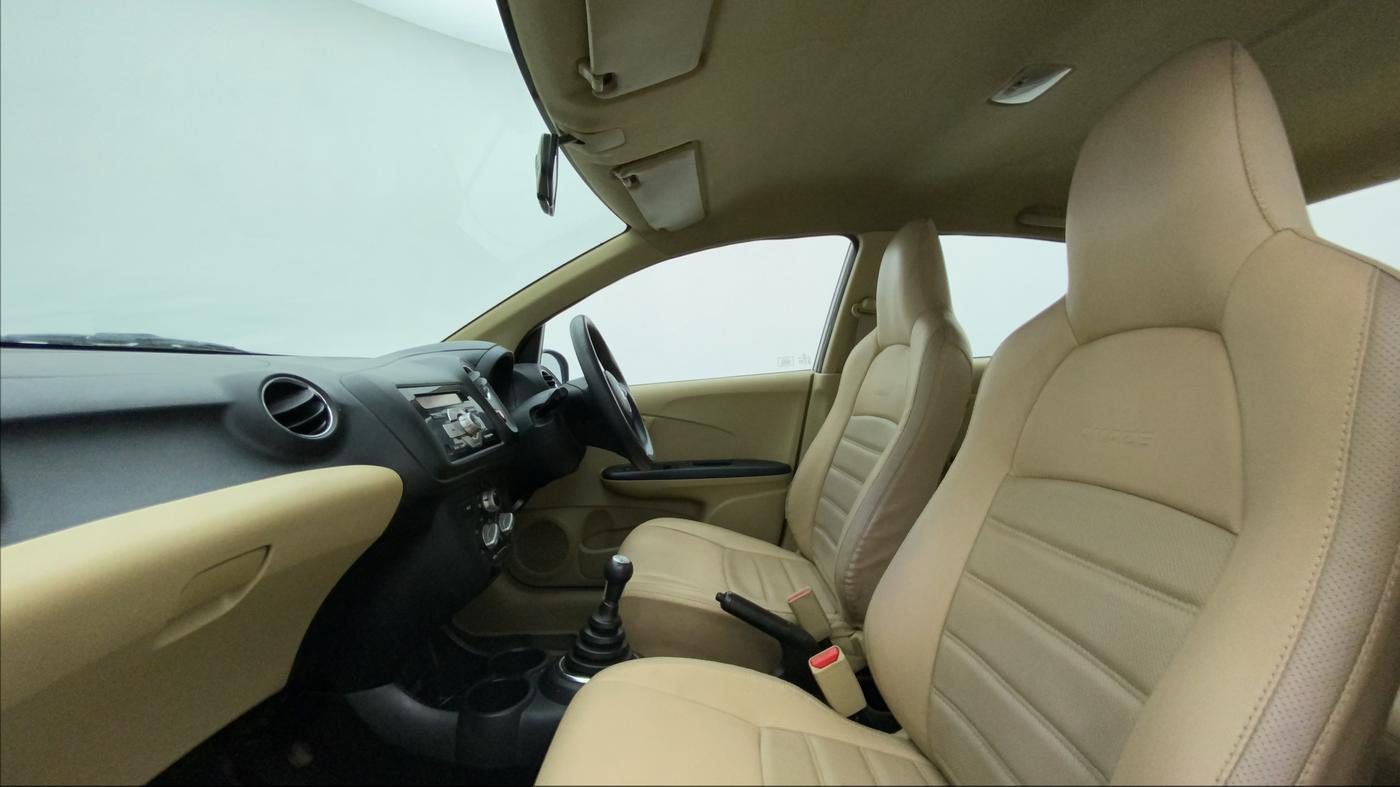 2014 Honda Amaze 1.2L I-VTEC S, Petrol, Manual, 1,03,067 km, Right Side Front Door Cabin