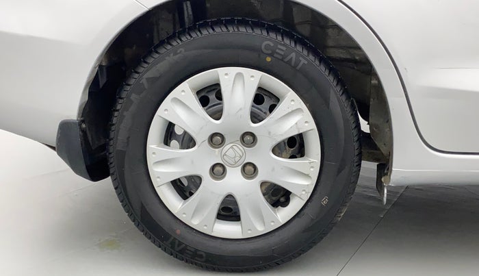 2014 Honda Amaze 1.2L I-VTEC S, Petrol, Manual, 1,03,067 km, Right Rear Wheel