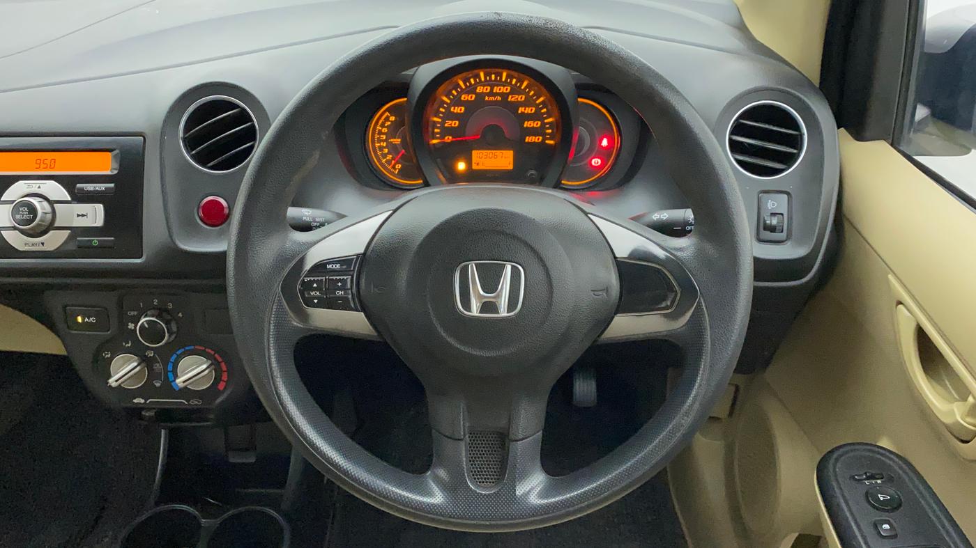 2014 Honda Amaze 1.2L I-VTEC S, Petrol, Manual, 1,03,067 km, Steering Wheel Close Up