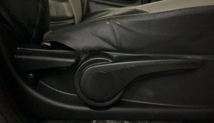 2016 Tata Tiago XZ PETROL, Petrol, Manual, 49,273 km, Driver Side Adjustment Panel