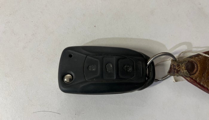 2016 Tata Tiago XZ PETROL, Petrol, Manual, 49,273 km, Key Close Up