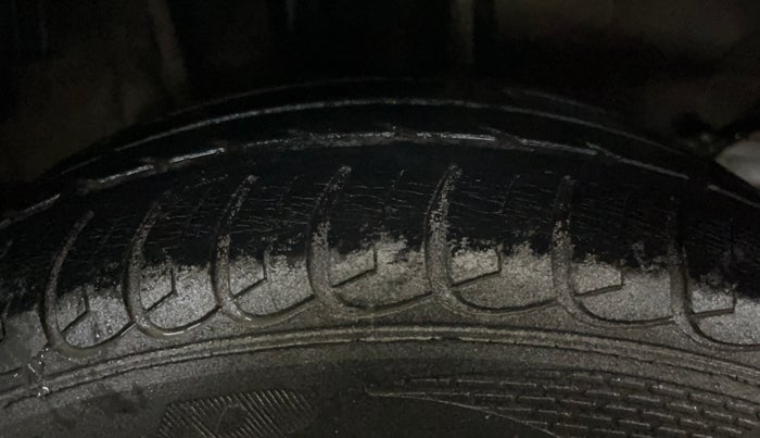 2016 Tata Tiago XZ PETROL, Petrol, Manual, 49,273 km, Right Rear Tyre Tread