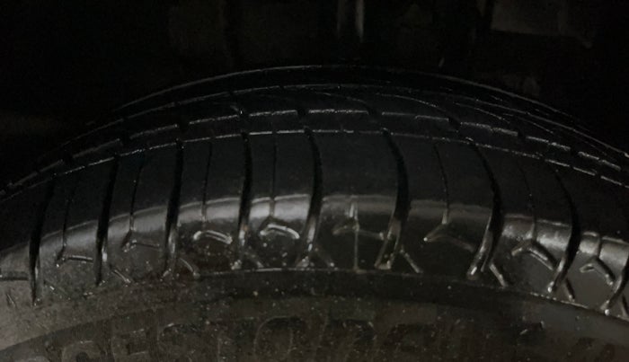 2016 Tata Tiago XZ PETROL, Petrol, Manual, 49,273 km, Right Front Tyre Tread