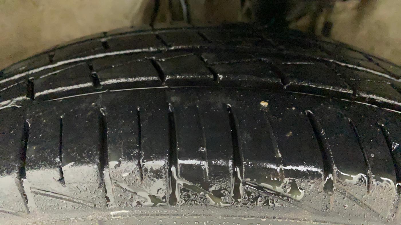 2021 Maruti Alto VXI, Petrol, Manual, 13,594 km, Left Front Tyre Tread