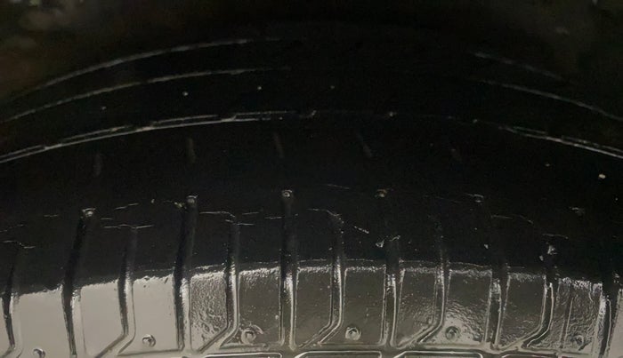 2012 Hyundai Verna FLUIDIC 1.6 VTVT EX, Petrol, Manual, 79,823 km, Right Rear Tyre Tread