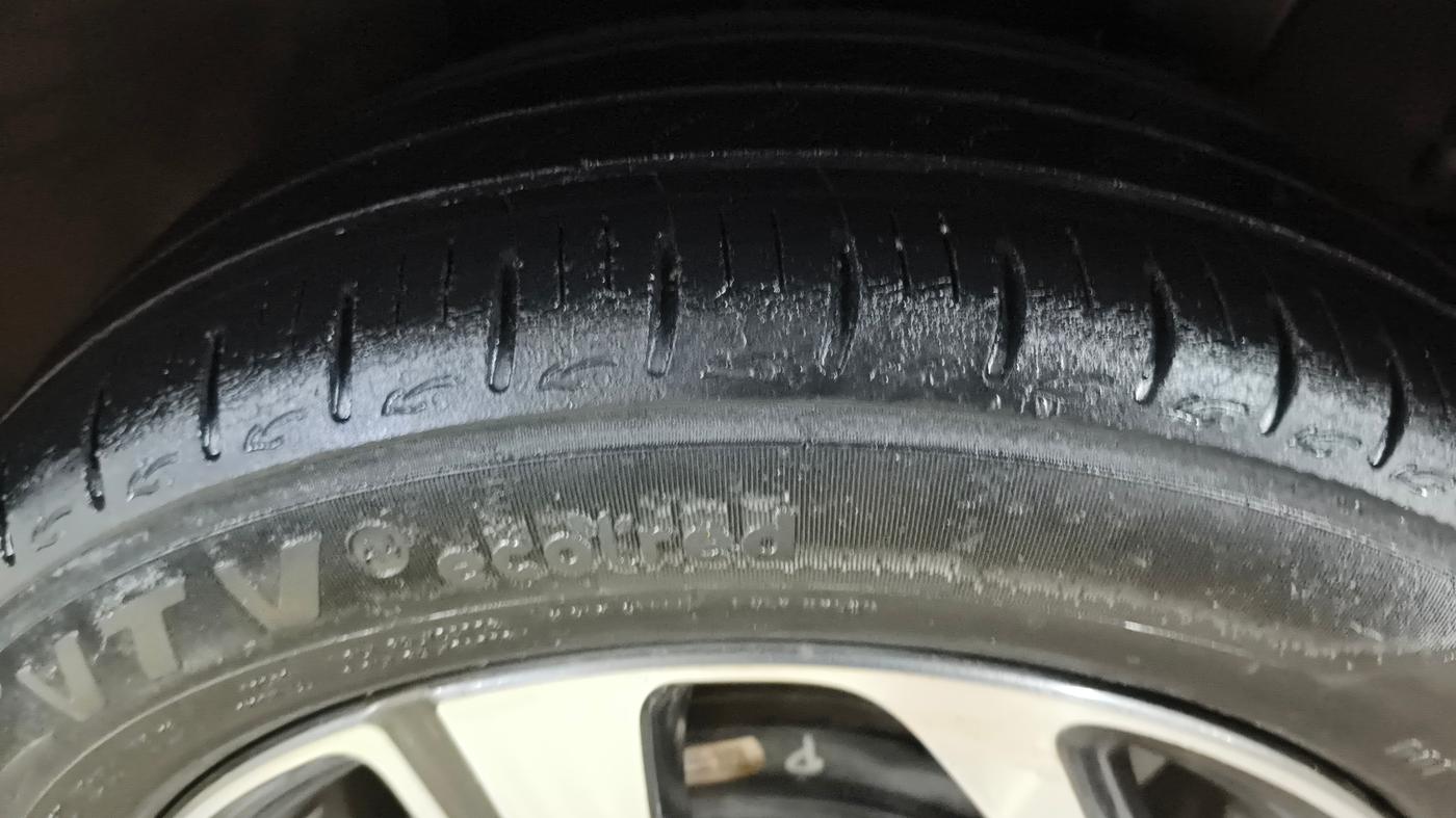 2023 Hyundai AURA SX 1.2, Petrol, Manual, 50,641 km, Left Rear Tyre Tread