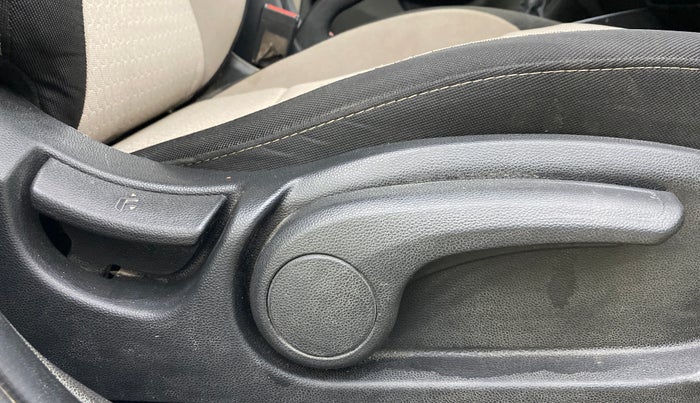 2014 Hyundai Elite i20 ASTA 1.2, Petrol, Manual, 76,075 km, Driver Side Adjustment Panel